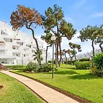 Relaxing Beachfront With Sea Views Mijas