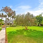 Relaxing Beachfront With Sea Views Mijas