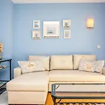 Apartment Relaxing Beachfront With Sea Views