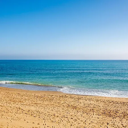 Relaxing Beachfront With Sea Views Apartment *