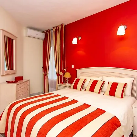 아파트 Relaxing Beachfront With Sea Views *
