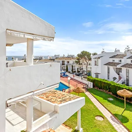 아파트 Relaxing Beachfront With Sea Views