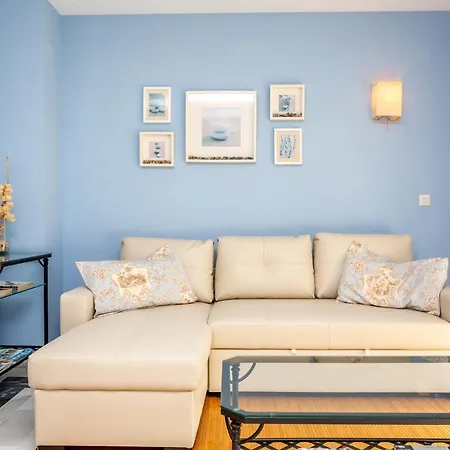아파트 Relaxing Beachfront With Sea Views